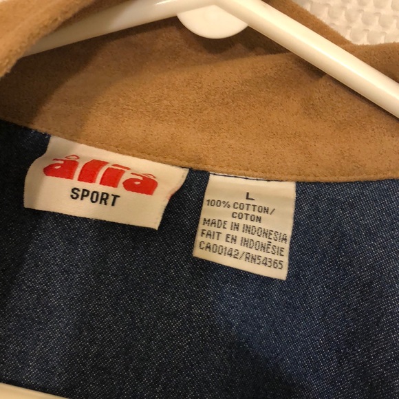 Zip up jacket - Picture 3 of 4